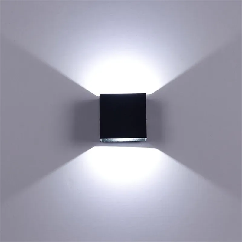 Applique murale LED cubique en aluminium - Image 2