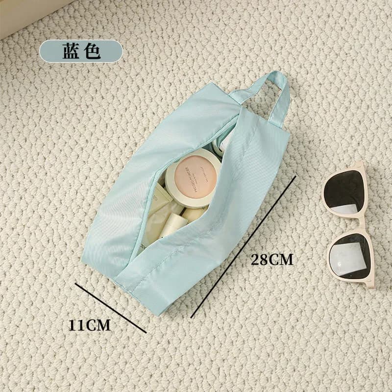 Organisateur de voyage imperméable pour sous-vêtements et chaussettes slide 9