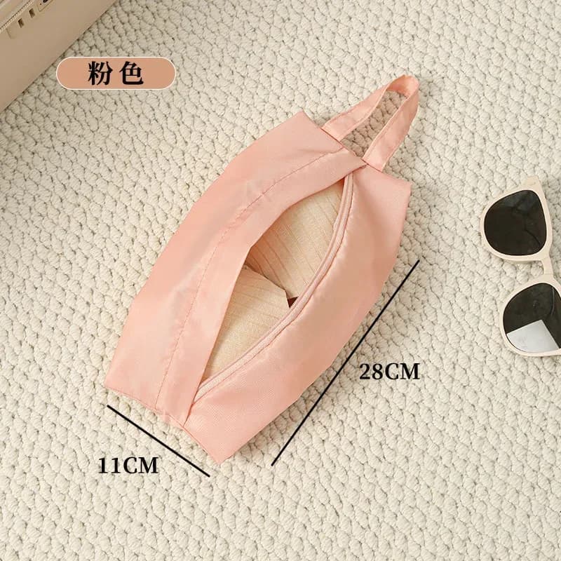 Organisateur de voyage imperméable pour sous-vêtements et chaussettes slide 8