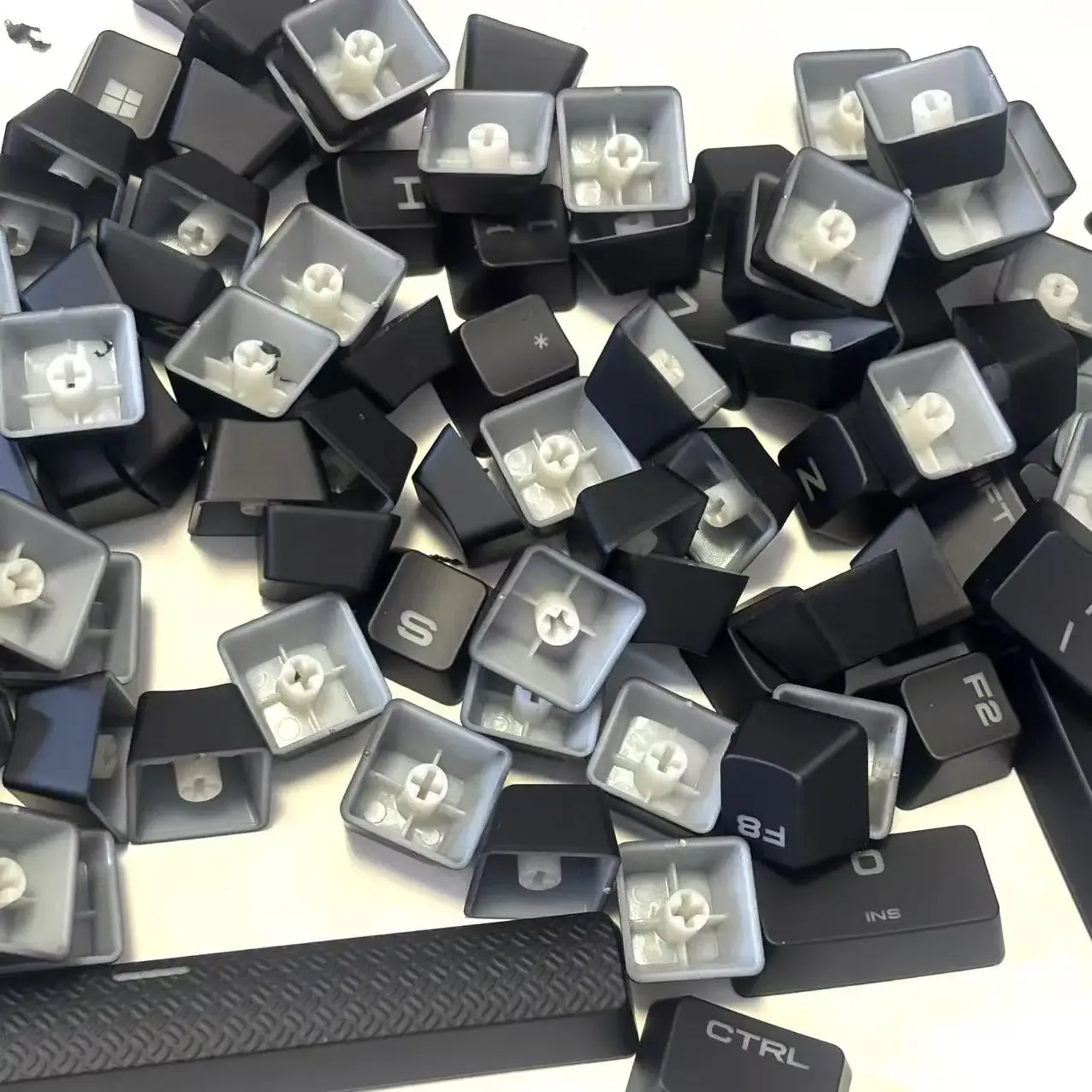 Keycaps rétroéclairés pour claviers mécaniques Corsair K70, K65, K68, K95, K63, MK2 slide 7