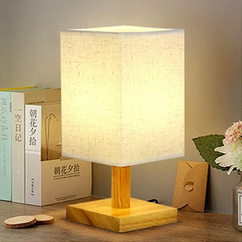 Lampe de chevet LED style chinois avec abat-jour en tissu - Image 4