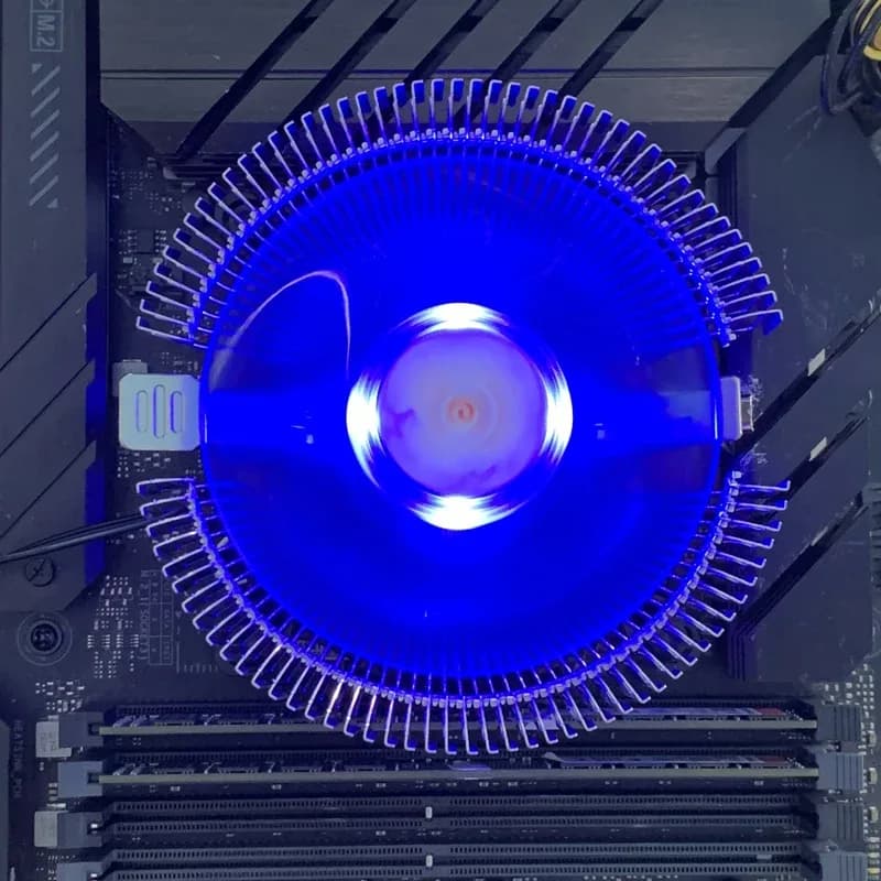 Ventirad CPU à Air avec LED Bleue - 3 Broches - Compatible Intel LGA 1150/1151/1155/1156/1200/1366/1700/X99 & AMD AM3/AM4/AM5 - Image 4