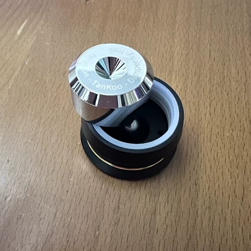 Lot de 4 pointes de découplage pour enceintes et caisson de basses Hi-Fi - Image 3