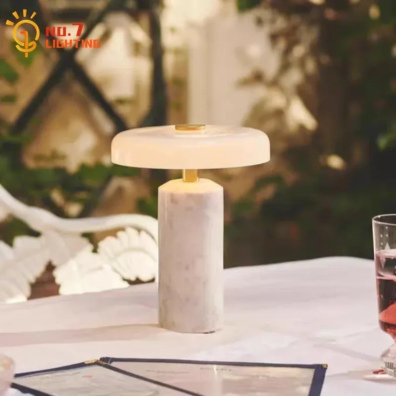 Lampe de table portable rechargeable en marbre avec commande tactile LED