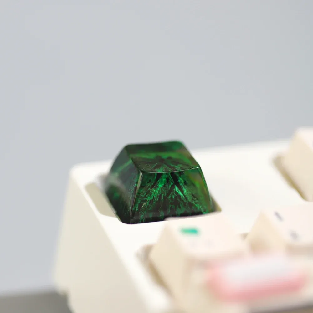 Touche artisanale en résine « Montagnes Enneigées » pour clavier mécanique (Compatible MX) - Image 6