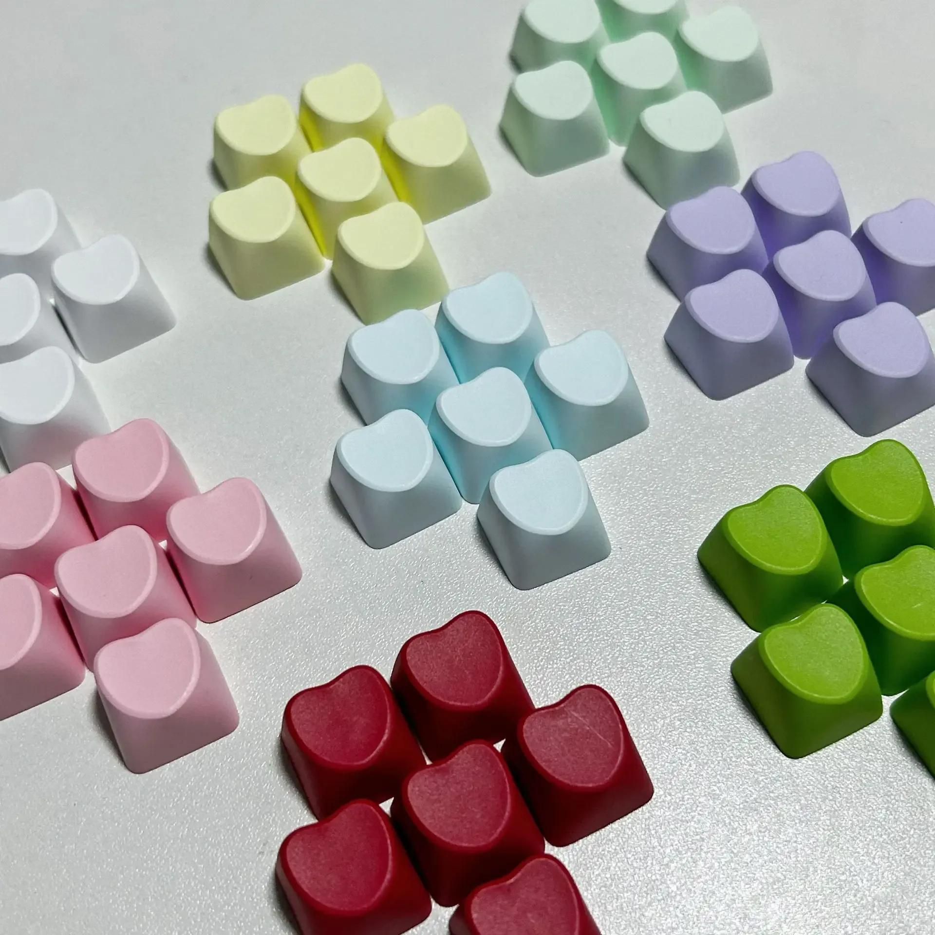 Lot de 10/20 Keycaps Vierges en PBT Épais - Forme de Cœur - Profil R4 (Switches MX) - Image 4