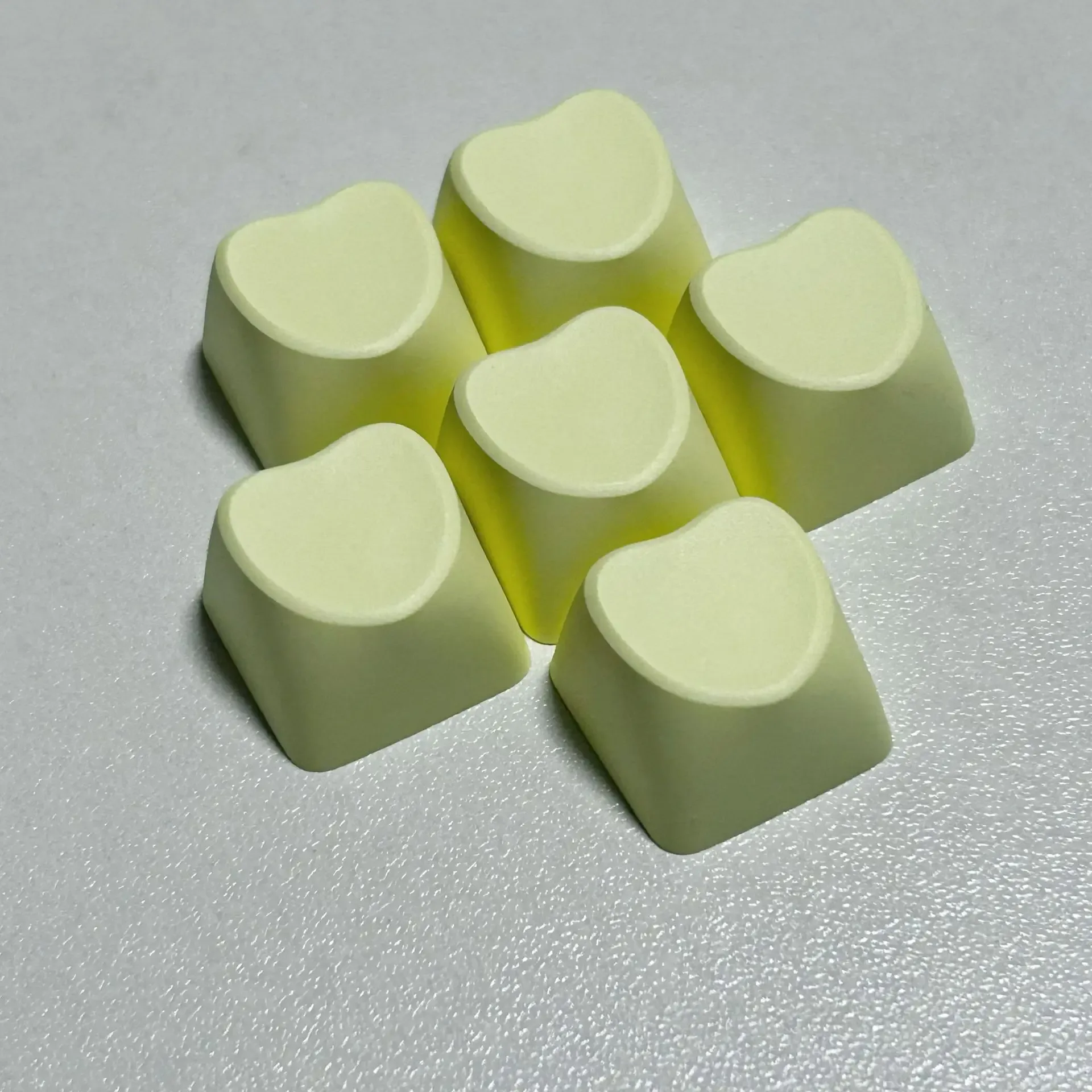 Lot de 10/20 Keycaps Vierges en PBT Épais - Forme de Cœur - Profil R4 (Switches MX) slide 7