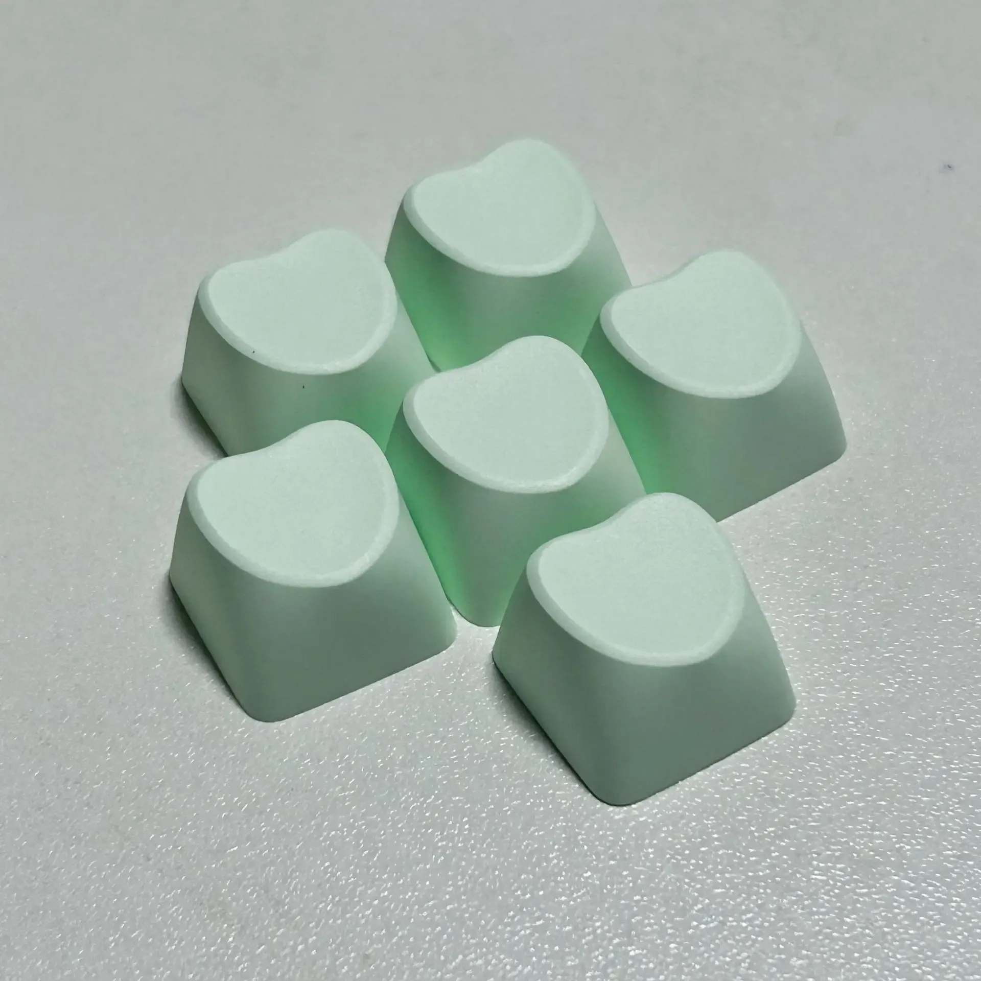 Lot de 10/20 Keycaps Vierges en PBT Épais - Forme de Cœur - Profil R4 (Switches MX) slide 10