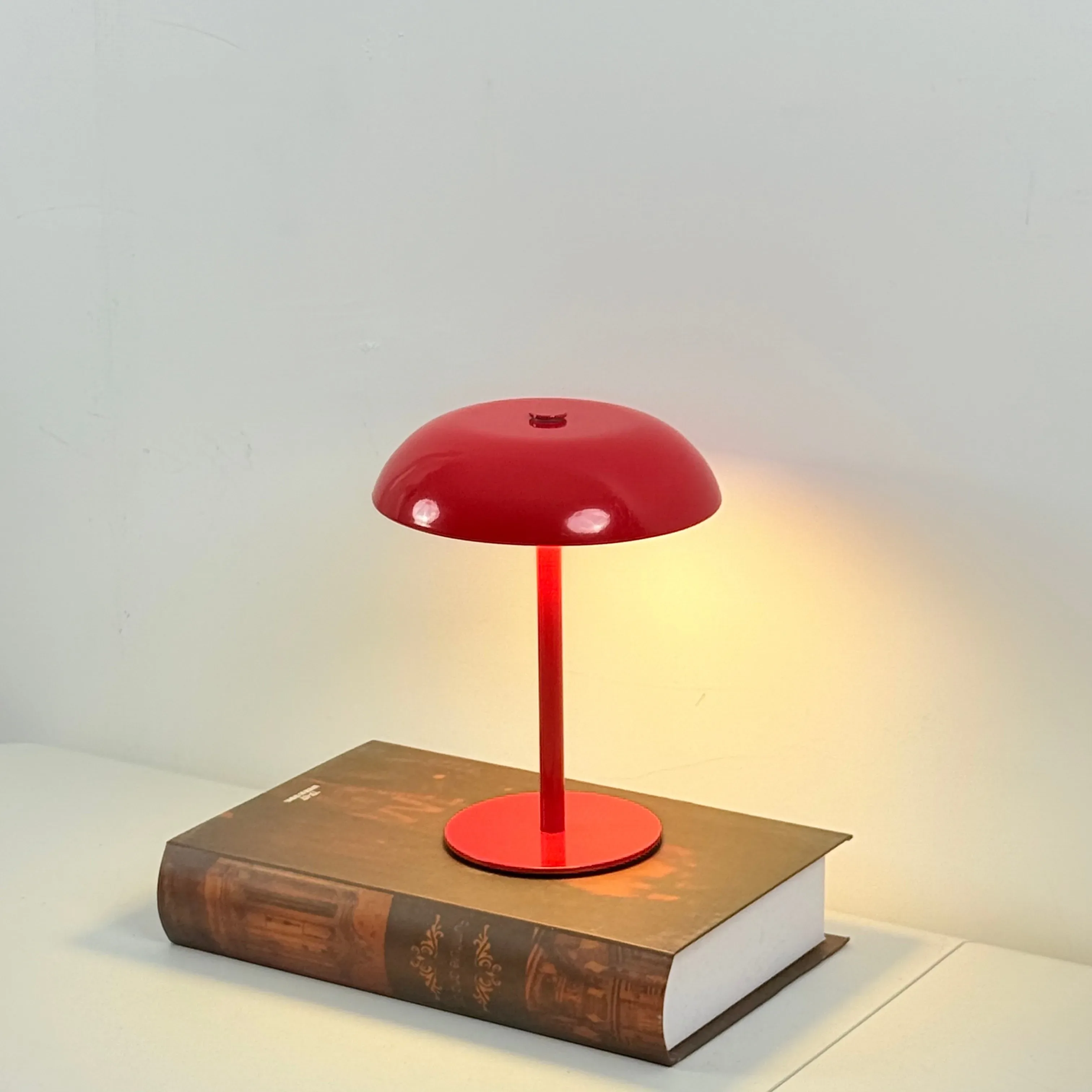 Lampe de table champignon LED tactile et rechargeable - 3 couleurs d'éclairage slide 11