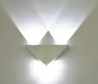 Applique murale LED triangulaire en aluminium - 3W slide 11