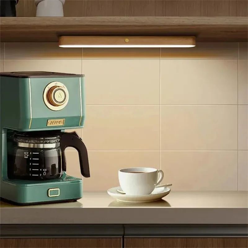 Lampe de chevet LED en bois avec miroir tactile, rechargeable et magnétique - Image 4