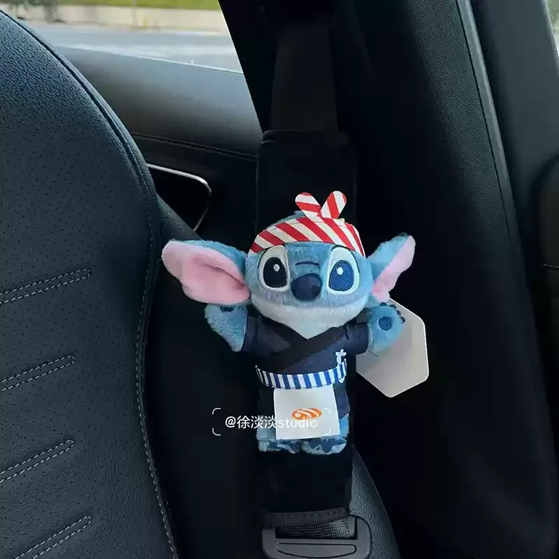Paire de fourreaux de ceinture de sécurité en peluche Stitch et Judy Hopps slide 14