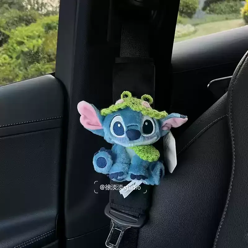 Paire de fourreaux de ceinture de sécurité en peluche Stitch et Judy Hopps slide 15